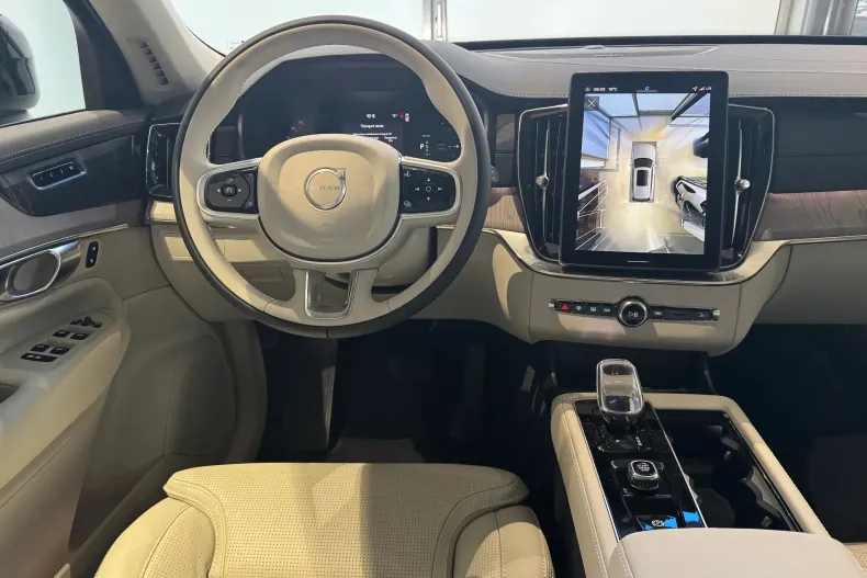 Volvo XC90 din 2025 cu 9 km - oferta VOL211767 - foto 13