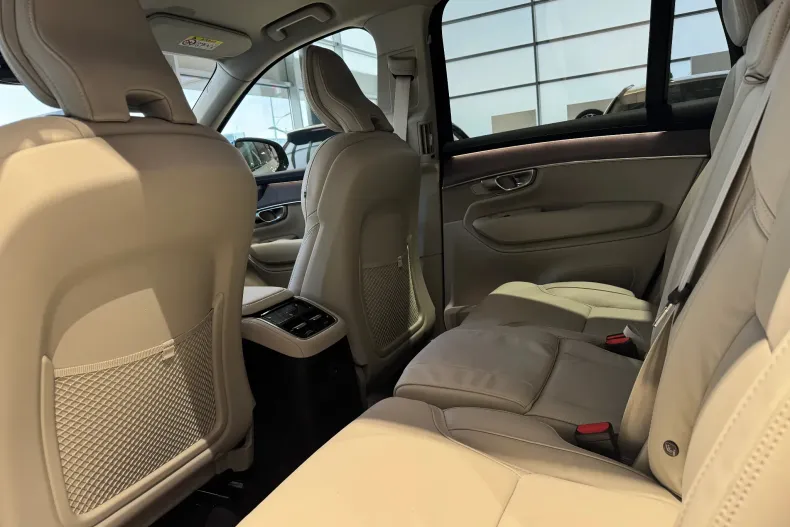 Volvo XC90 din 2025 cu 9 km - oferta VOL211767 - foto 17