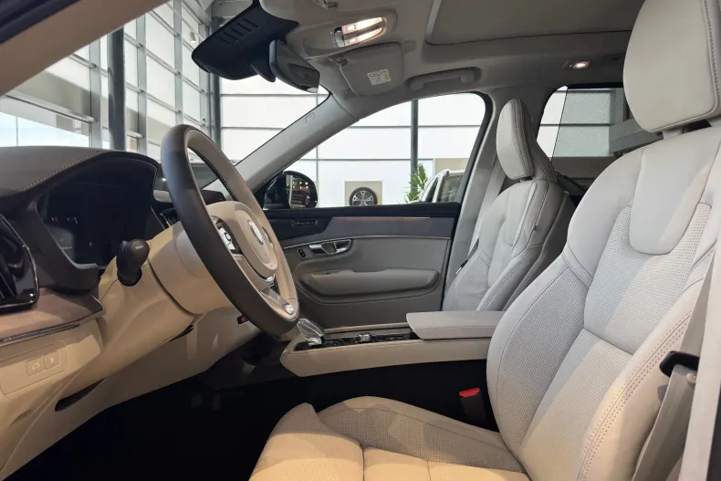 Volvo XC90 din 2025 cu 9 km - oferta VOL211769 - foto 13