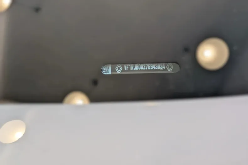Renault Captur din 2025 cu 10 km - oferta REN211772 - foto 12