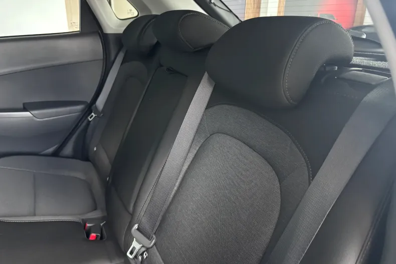 Hyundai Kona din 2023 cu 14.000 km - oferta HYU211774 - foto 12