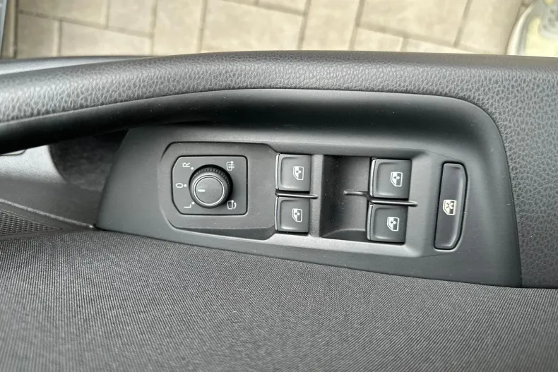 Volkswagen Passat din 2021 cu 149.979 km - oferta VOL211780 - foto 23