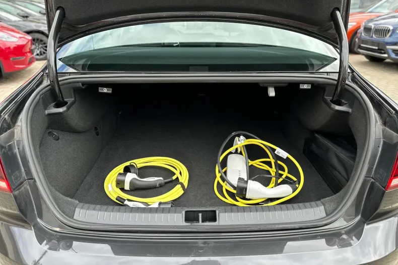 Volkswagen Passat din 2021 cu 149.979 km - oferta VOL211780 - foto 25
