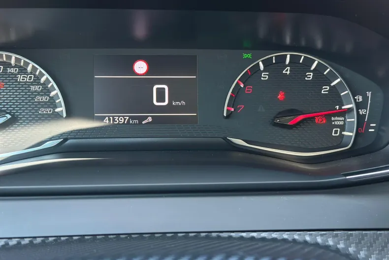 Peugeot 2008 din 2022 cu 41.397 km - oferta PEU211781 - foto 18