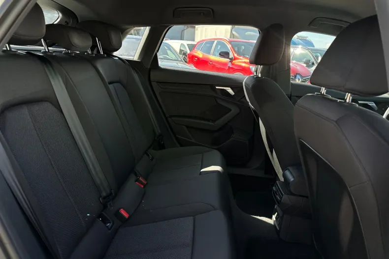 Audi A3 Sportback din 2024 cu 67.263 km - oferta AUD211782 - foto 38