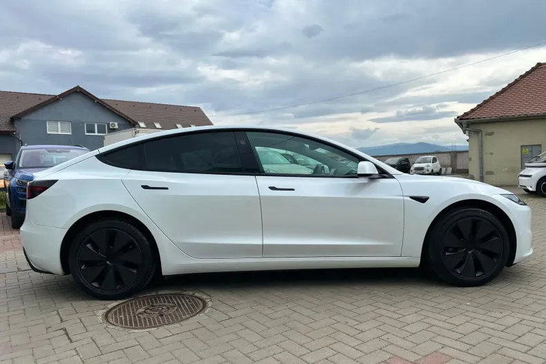 Tesla Model 3 din 2024 cu 66.734 km - oferta TES211784 - foto 15