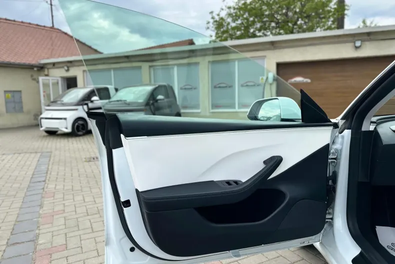 Tesla Model 3 din 2024 cu 66.734 km - oferta TES211784 - foto 18