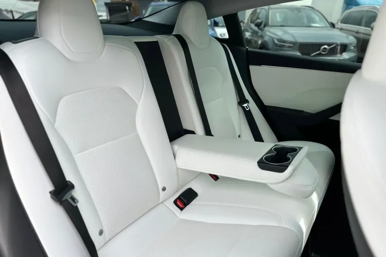 Tesla Model 3 din 2024 cu 66.734 km - oferta TES211784 - foto 21