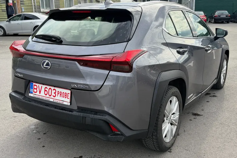 Lexus UX din 2022 cu 90.300 km - oferta LEX211791 - foto 3