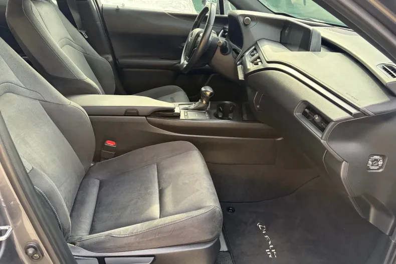Lexus UX din 2022 cu 90.300 km - oferta LEX211791 - foto 20