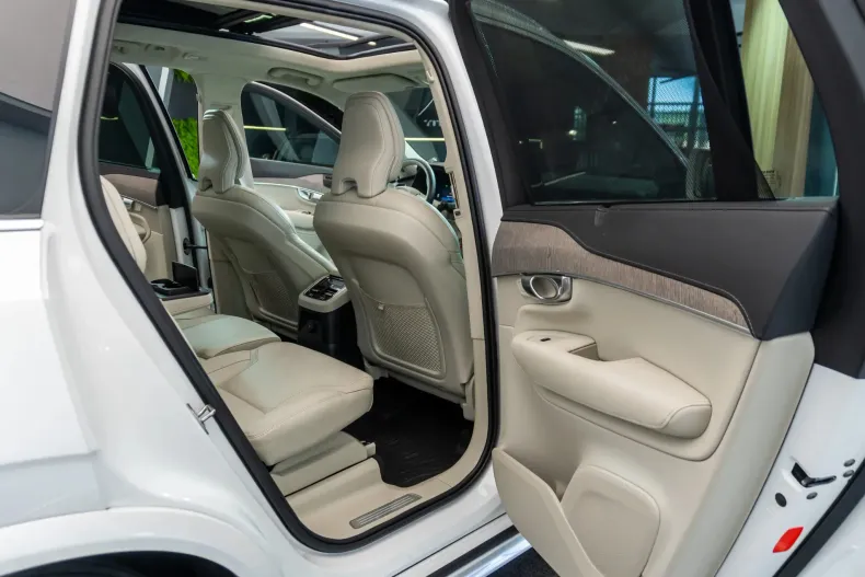 Volvo XC90 din 2023 cu 32.481 km - oferta VOL211815 - foto 13