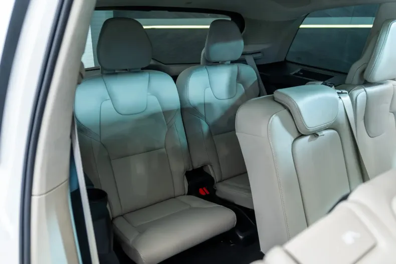 Volvo XC90 din 2023 cu 32.481 km - oferta VOL211815 - foto 14
