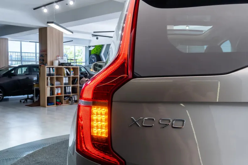 Volvo XC90 din 2023 cu 63.305 km - oferta VOL211817 - foto 10