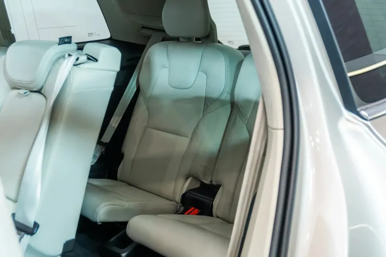 Volvo XC90 din 2023 cu 63.305 km - oferta VOL211817 - foto 28