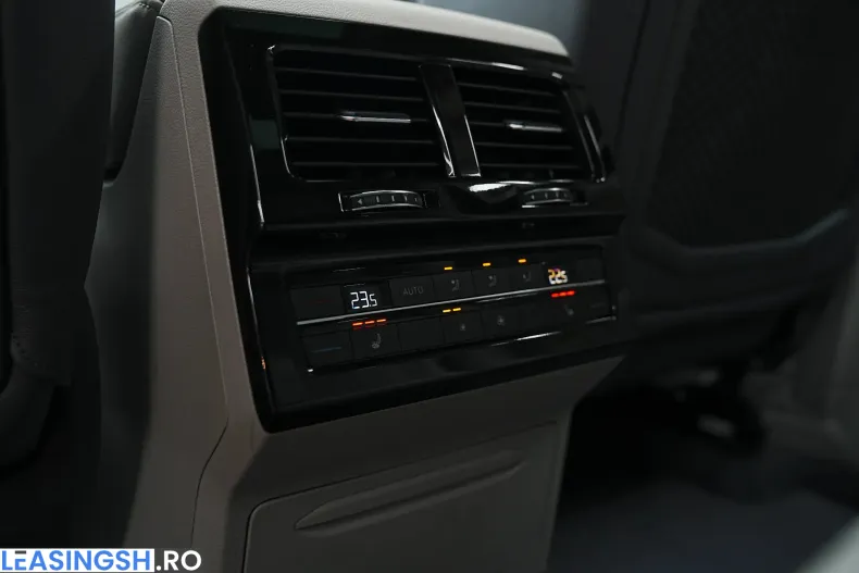 Volkswagen Touareg din 2022 cu 112.000 km - oferta VOL211819 - foto 35