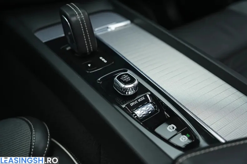 Volvo XC60 din 2021 cu 65.000 km - oferta VOL211821 - foto 22