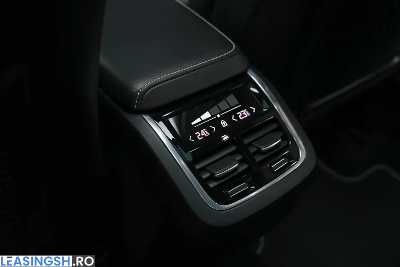 Volvo XC60 din 2021 cu 65.000 km - oferta VOL211821 - foto 39