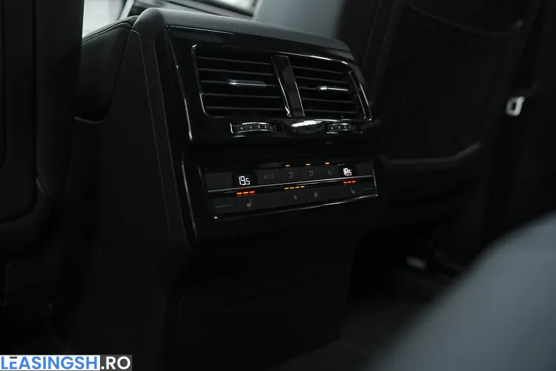 Volkswagen Touareg din 2021 cu 132.000 km - oferta VOL211826 - foto 31