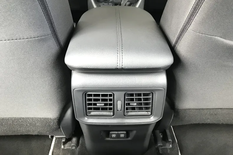 Toyota RAV4 din 2020 cu 108.608 km - oferta TOY211846 - foto 35