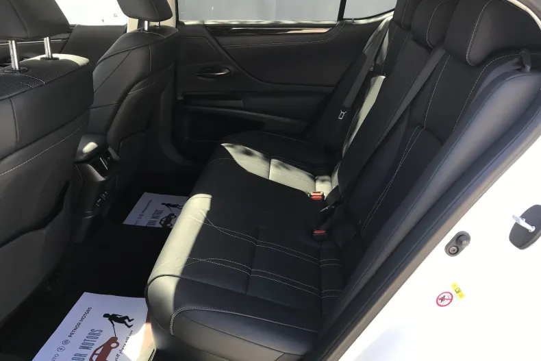Lexus Seria ES din 2020 cu 107.828 km - oferta LEX211849 - foto 14