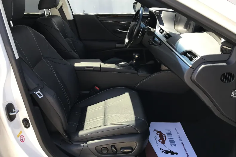 Lexus Seria ES din 2020 cu 107.828 km - oferta LEX211849 - foto 16