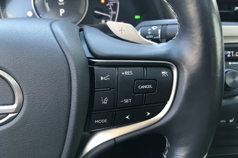 Lexus Seria ES din 2020 cu 107.828 km - oferta LEX211849 - foto 19