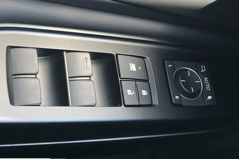 Lexus Seria ES din 2020 cu 107.828 km - oferta LEX211849 - foto 26