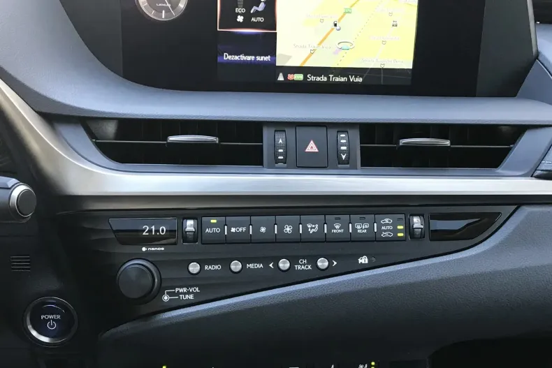 Lexus Seria ES din 2020 cu 107.828 km - oferta LEX211849 - foto 27