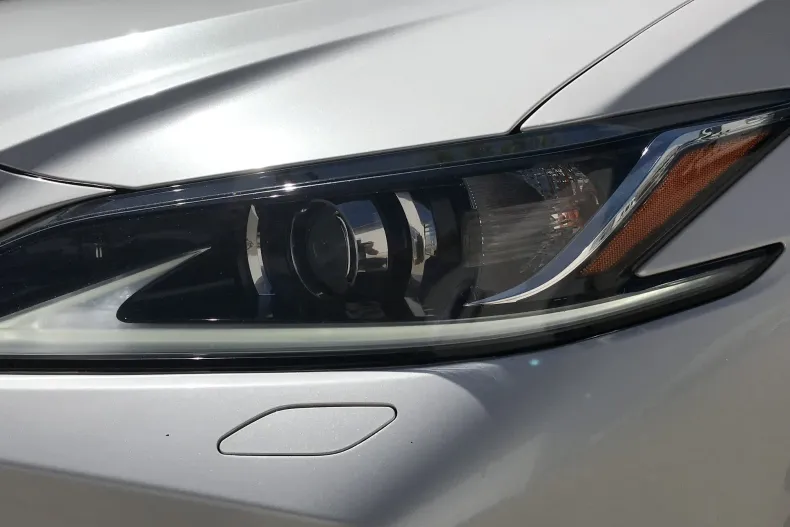 Lexus Seria ES din 2020 cu 107.828 km - oferta LEX211849 - foto 39