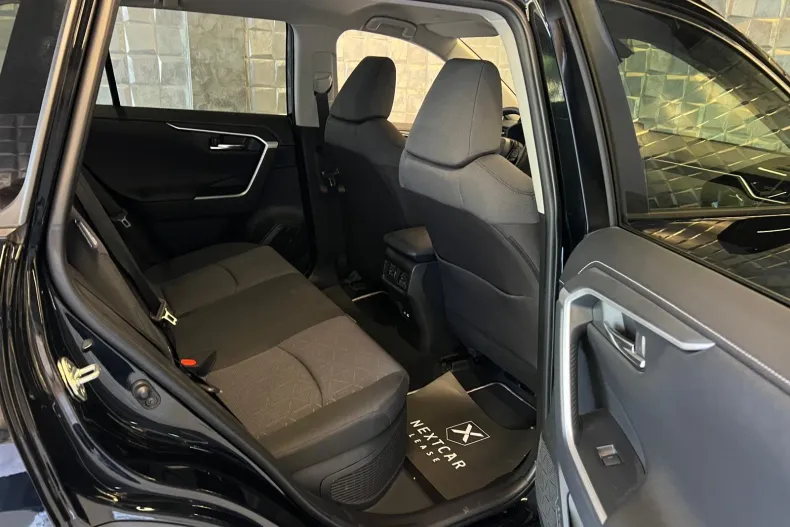 Toyota RAV4 din 2024 cu 22.288 km - oferta TOY211852 - foto 13