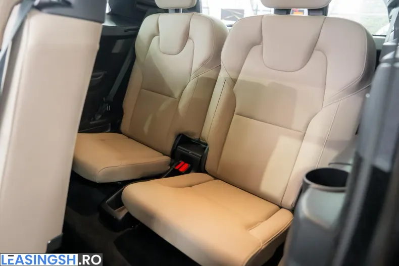 Volvo XC90 din 2025 cu 36.100 km - oferta VOL211867 - foto 17