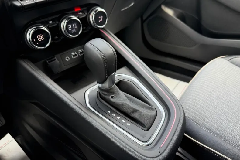 Renault Clio din 2024 cu 32.496 km - oferta REN211873 - foto 20