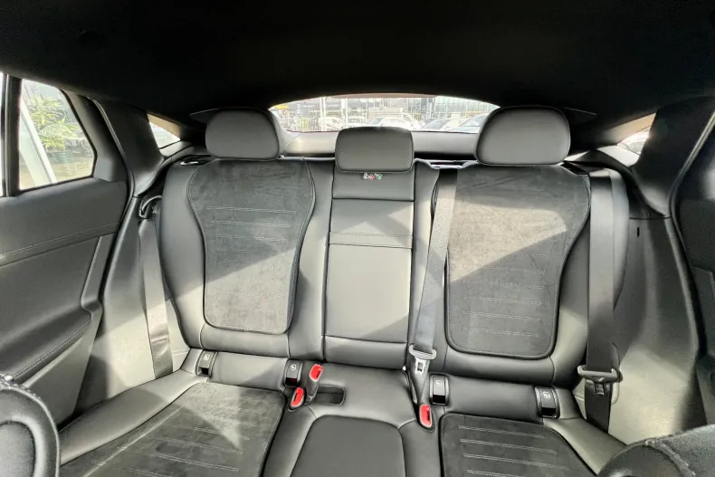 Mercedes-Benz GLC Coupe din 2025 cu 4 km - oferta MER211890 - foto 13
