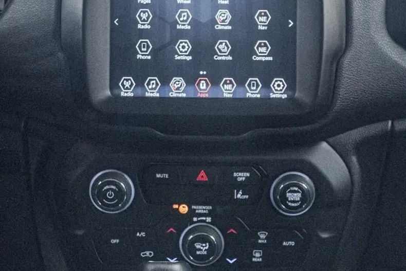 Jeep Renegade din 2022 cu 69.000 km - oferta JEE211895 - foto 4