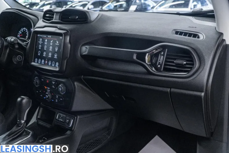 Jeep Renegade din 2022 cu 69.000 km - oferta JEE211895 - foto 36