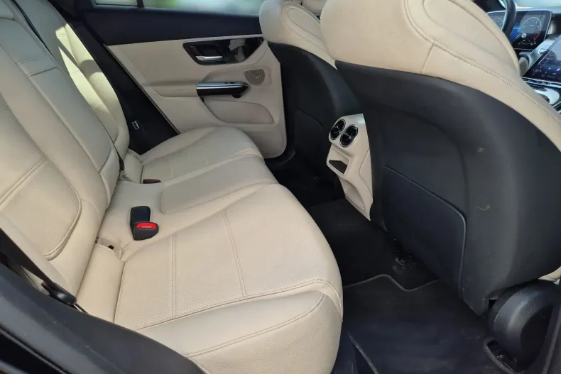 Mercedes-Benz GLC din 2022 cu 57.840 km - oferta MER211896 - foto 21