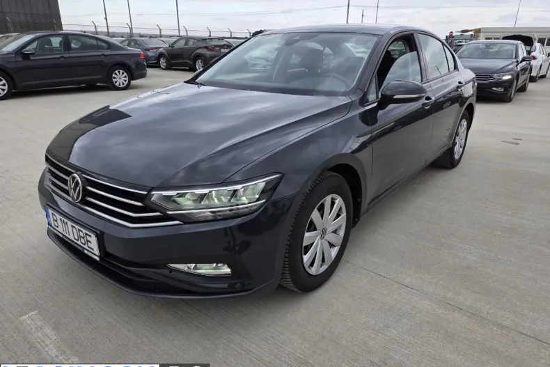 Volkswagen Passat din 2021 cu 43.015 km - oferta VOL211898 - foto 1