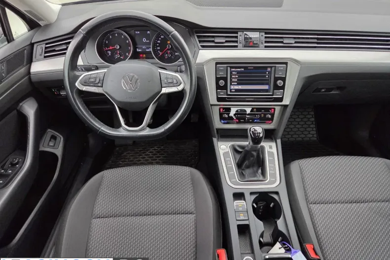Volkswagen Passat din 2021 cu 43.015 km - oferta VOL211898 - foto 5