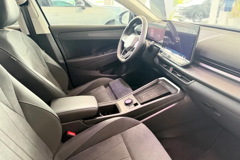 Volkswagen T-Roc din 2026 cu 1 km - oferta VOL211913 - foto 3