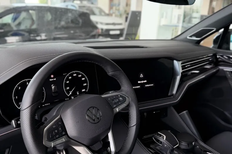 Volkswagen Touareg din 2026 cu 1 km - oferta VOL211916 - foto 8