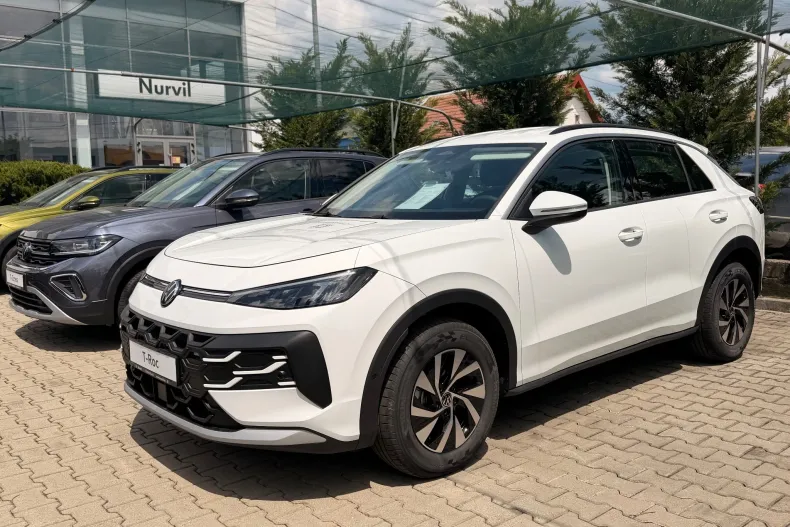Volkswagen T-Roc din 2026 cu 1 km - oferta VOL211918 - foto 2