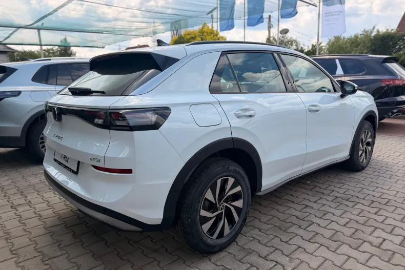 Volkswagen T-Roc din 2026 cu 1 km - oferta VOL211918 - foto 3