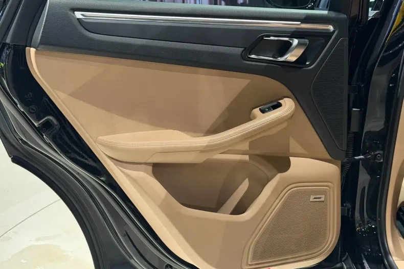 Porsche Macan din 2022 cu 116.000 km - oferta POR211923 - foto 32