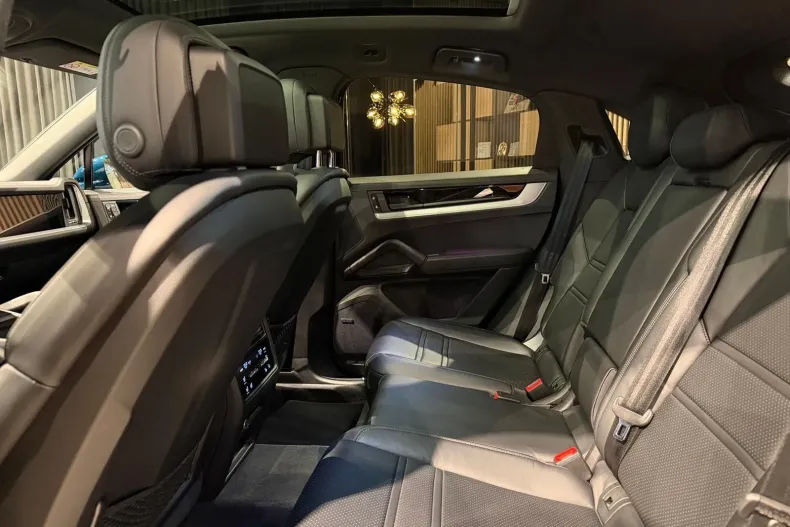 Porsche Cayenne Coupe din 2023 cu 28.000 km - oferta POR211924 - foto 34