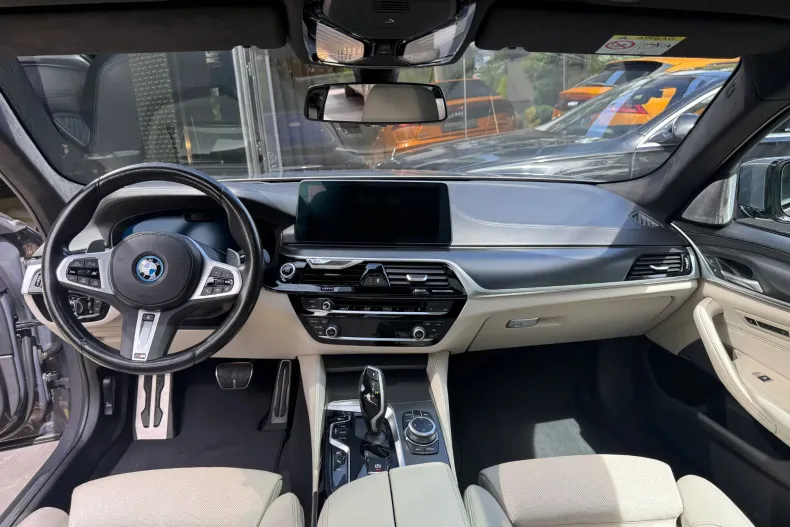 BMW 545e (Seria 5) din 2022 cu 69.162 km - oferta BMW211928 - foto 12
