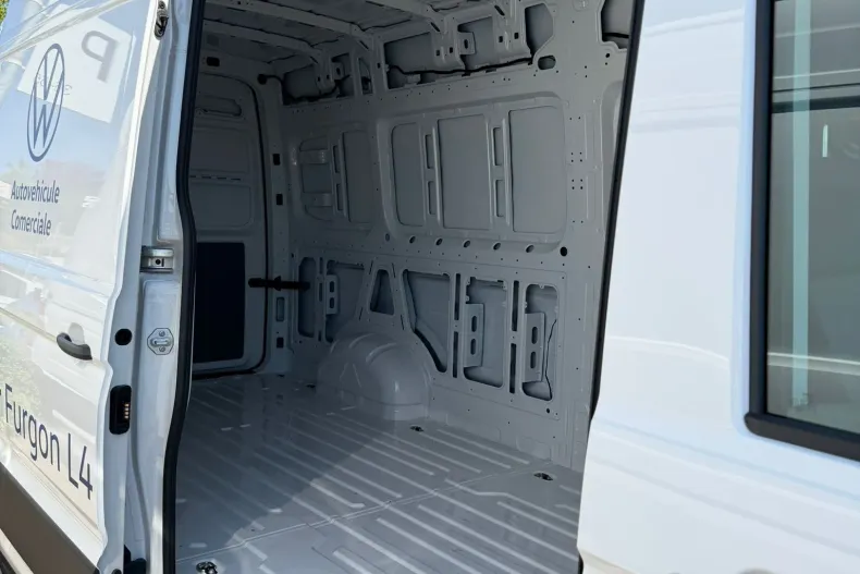 Volkswagen Crafter din 2026 cu 4 km - oferta VOL211943 - foto 6