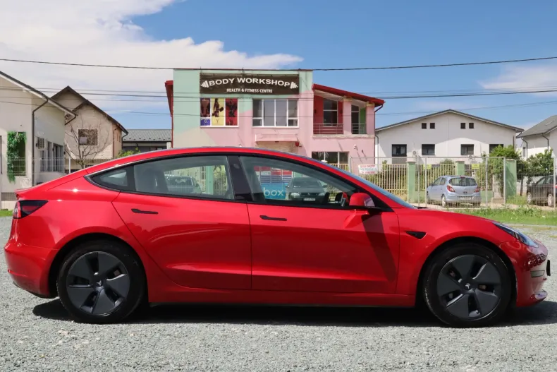 Tesla Model 3 din 2021 cu 96.000 km - oferta TES211960 - foto 2