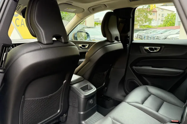 Volvo XC60 din 2021 cu 105.000 km - oferta VOL211961 - foto 8