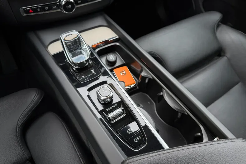 Volvo XC60 din 2021 cu 105.000 km - oferta VOL211961 - foto 11