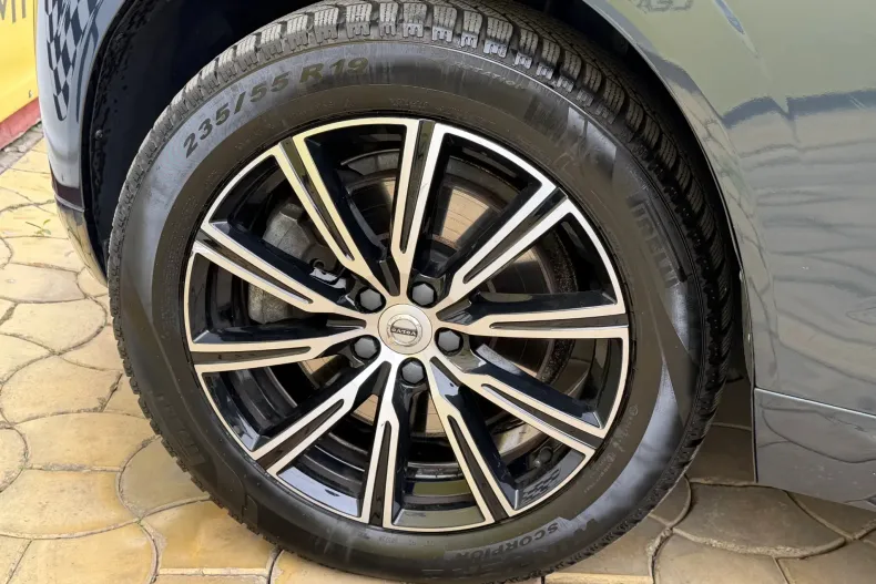 Volvo XC60 din 2021 cu 105.000 km - oferta VOL211961 - foto 22